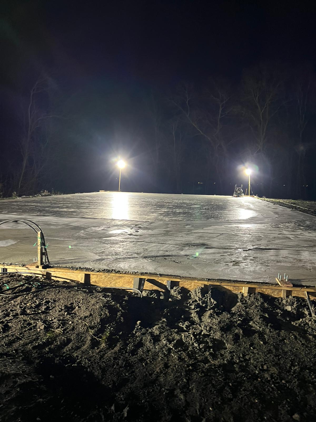 Betonvloer aangelegd voor bedrijfspand in Friesland door FRL Construct